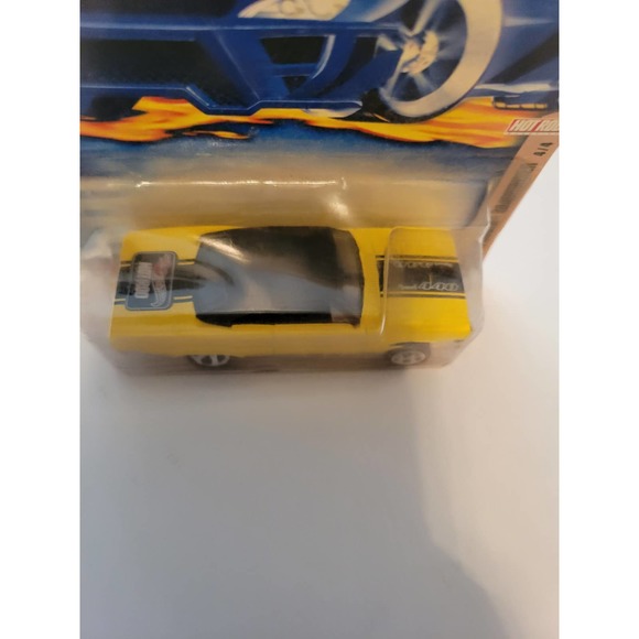 NIB 2002 Hot Wheels Metal Collection #110 Yellow 1970 Plymouth Roadrunner - Picture 6 of 8